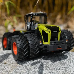 Siku Control Claas Xerion 5000 TRAC VC z aplikacją Bluetooth