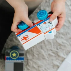 Zabawka drewniana Tiny Tails, Magnetic Vehicle: Ambulance